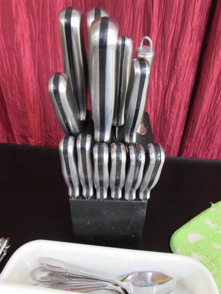 GINSU KNIFE SET & FLATWARE