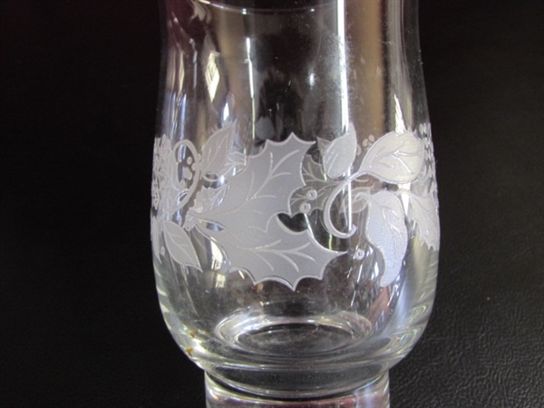 GLASS DECANTERS AND GLASSES