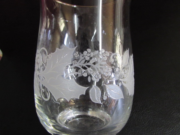 GLASS DECANTERS AND GLASSES