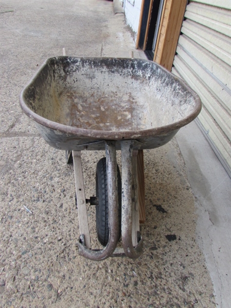 TRU TEMPER WHEELBARROW