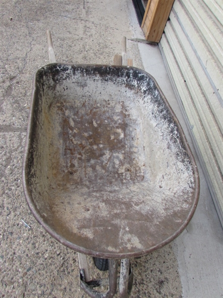 TRU TEMPER WHEELBARROW