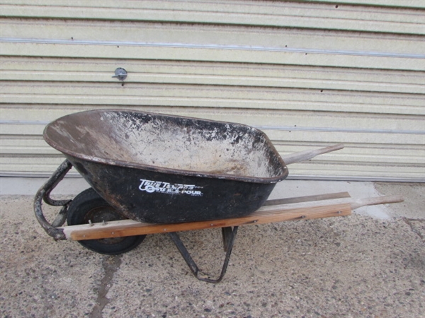 TRU TEMPER WHEELBARROW