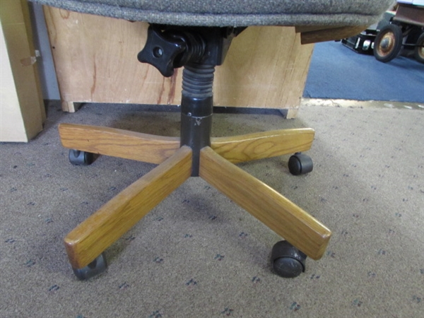 COMFY DESK CHAIR