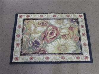 FLORAL PRINT THROW RUG