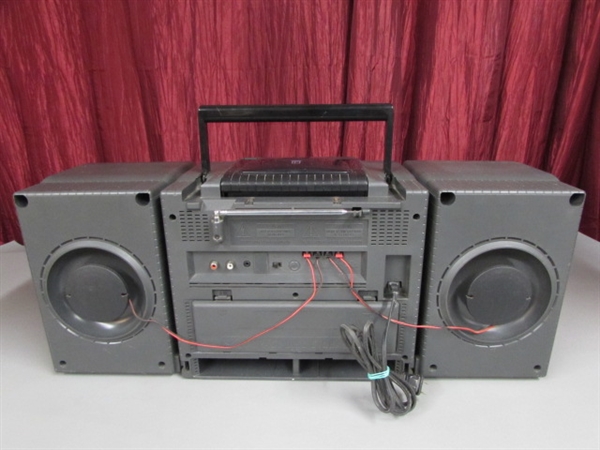 RCA AM/FM RADIO, CASSETTE,CD PLAYER