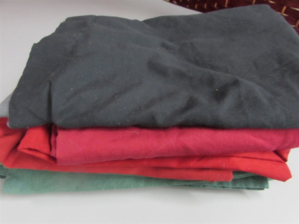 COMFORTER AND SHEETS