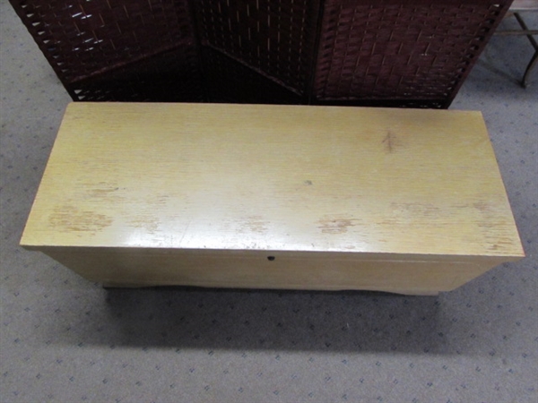 LANE CEDAR CHEST