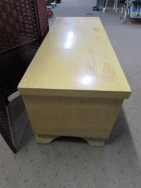 LANE CEDAR CHEST