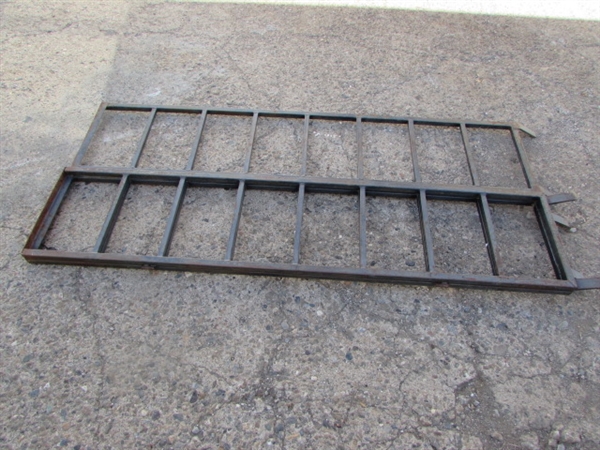 LOAD YOUR FOUR WHEELER WITH THIS TRI-FOLD RAMP
