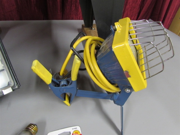 ROUTER TABLE/HALOGEN LAMPS & 8 FAN