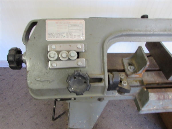 HORIZONTAL METAL CUTTING BAND SAW