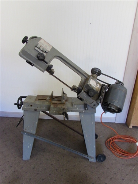 HORIZONTAL METAL CUTTING BAND SAW
