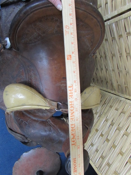 LEE ROBINSON SADDLE
