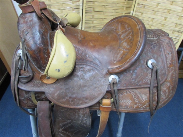 LEE ROBINSON SADDLE