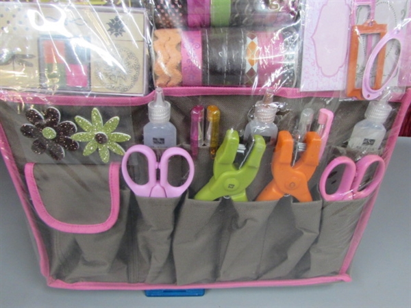 NEW SCRAPBOOKING SET