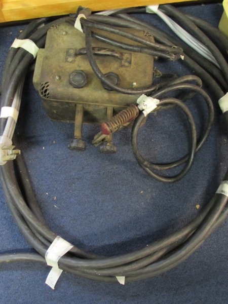 VINTAGE ROYAL ARC ELECTRIC WELDER