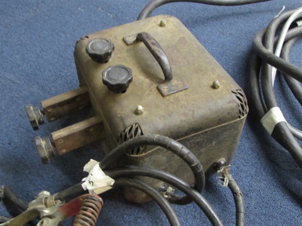 VINTAGE ROYAL ARC ELECTRIC WELDER