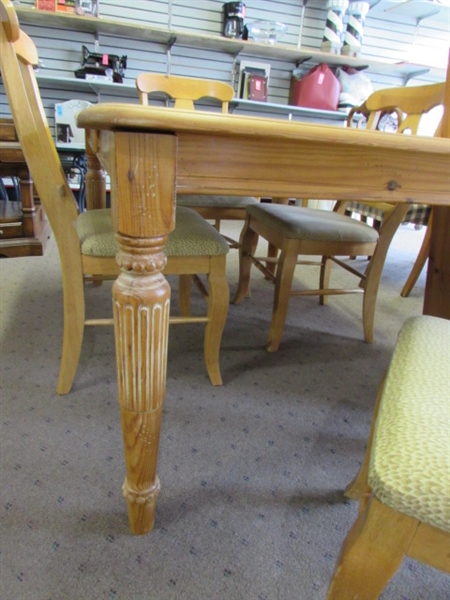 RUSTIC PINE DINING TABLE W/4 CHAIRS