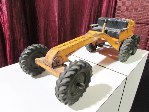 VINTAGE METAL TOY GRADER