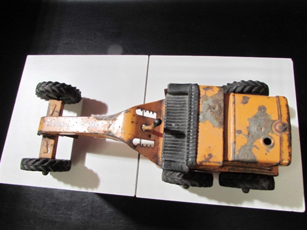 VINTAGE METAL TOY GRADER