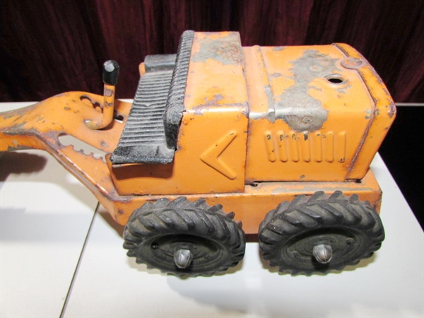 VINTAGE METAL TOY GRADER