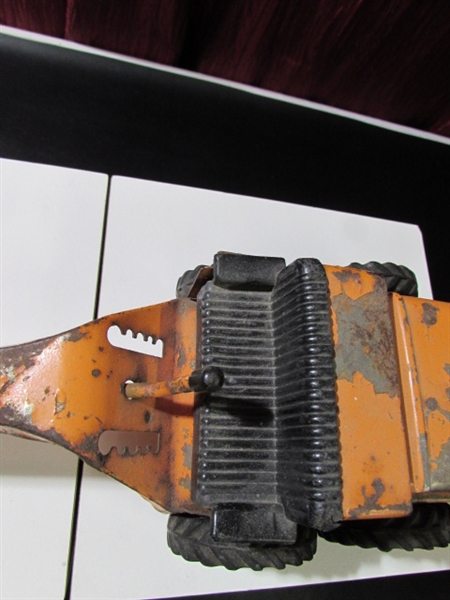 VINTAGE METAL TOY GRADER