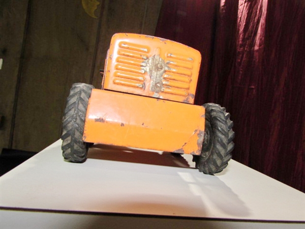 VINTAGE METAL TOY GRADER