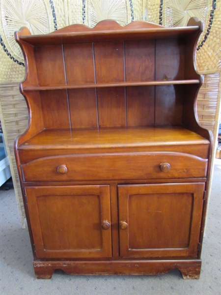 SMALL WOOD HUTCH