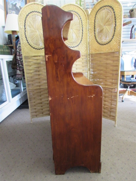 SMALL WOOD HUTCH