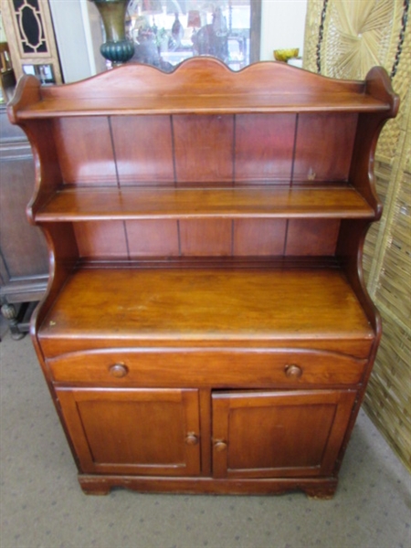 SMALL WOOD HUTCH