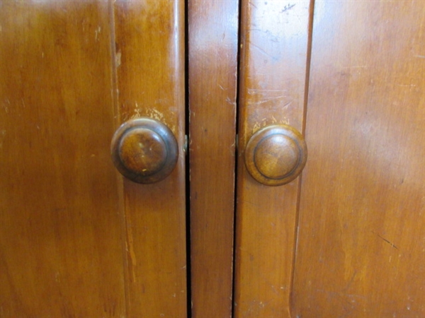 SMALL WOOD HUTCH