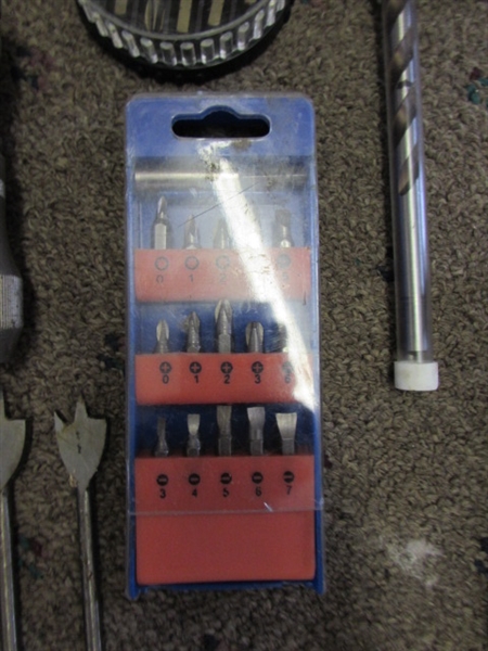 SMALL HAND TOOLS