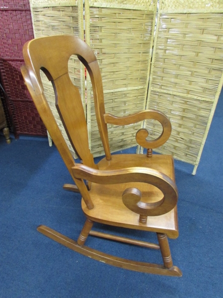 Lot Detail - VINTAGE TELL CITY WOODEN ROCKING CHAIR
