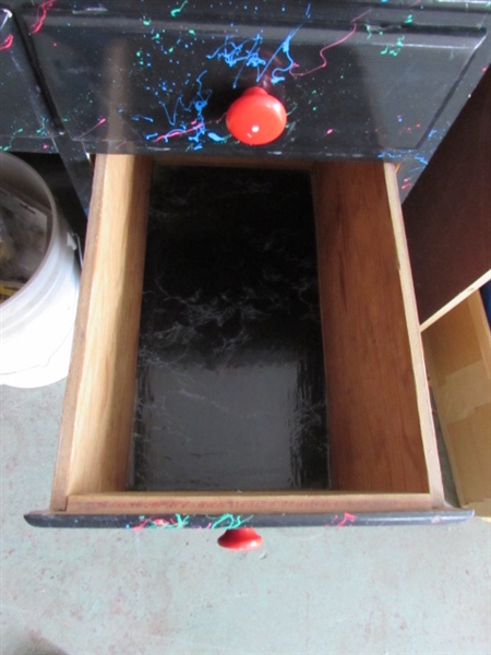 PAINT SPLATTER DESK