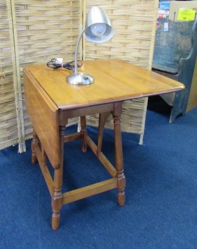 SMALL WOODEN DROP LEAF TABLE & LAMP