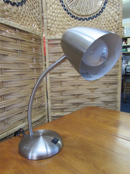 SMALL WOODEN DROP LEAF TABLE & LAMP