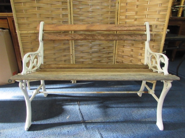 SMALL METAL FRAME BENCH