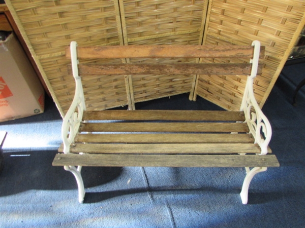 SMALL METAL FRAME BENCH