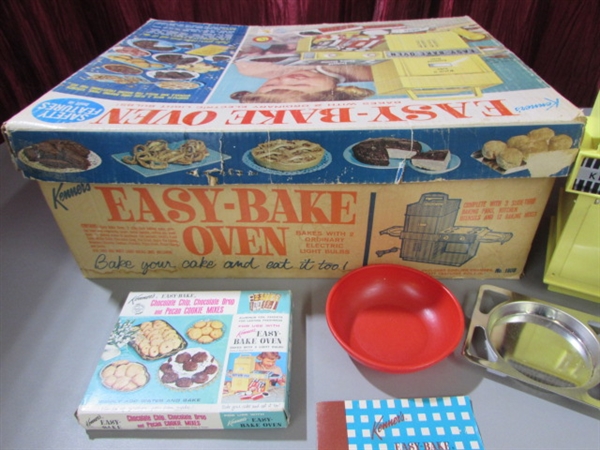 VINTAGE KENNER'S EASY BAKE OVEN