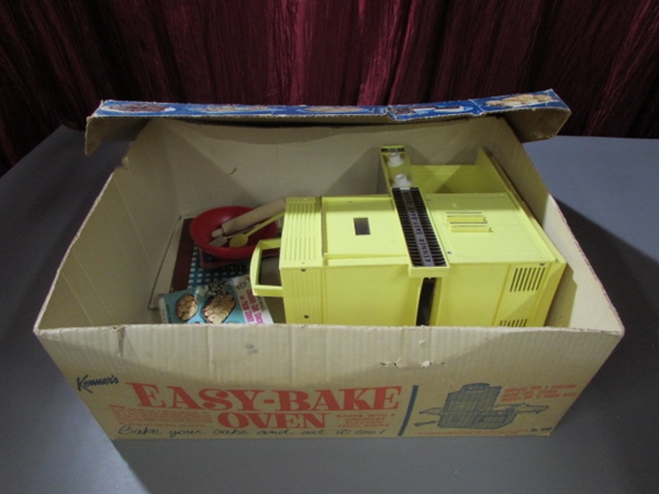 VINTAGE KENNER'S EASY BAKE OVEN