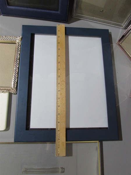 PICTURE FRAMES