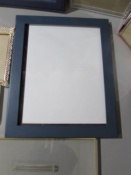 PICTURE FRAMES