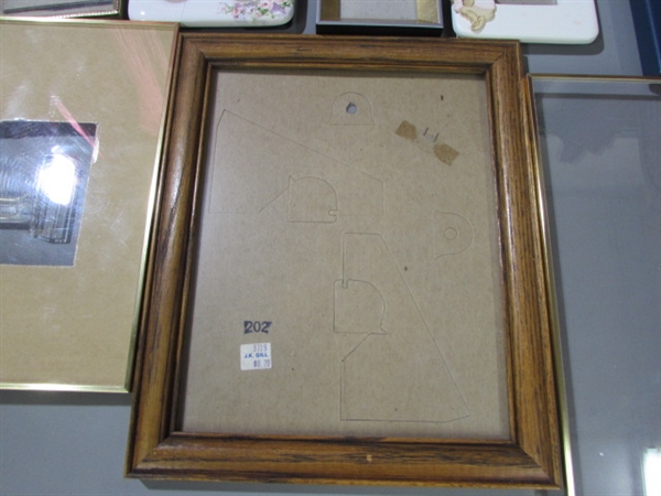 PICTURE FRAMES