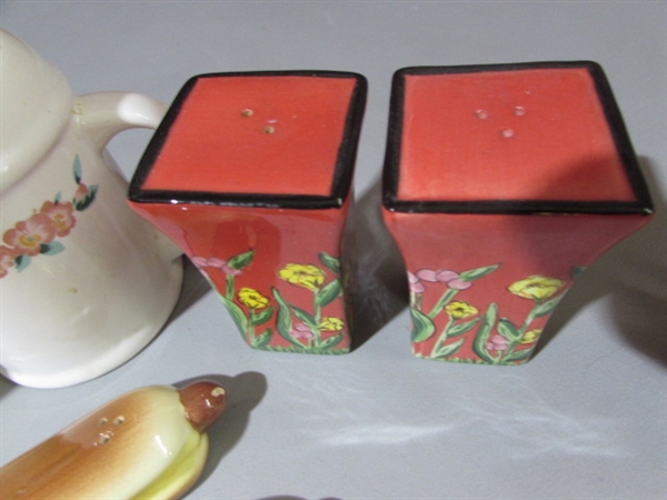 SALT AND PEPPER SHAKERS