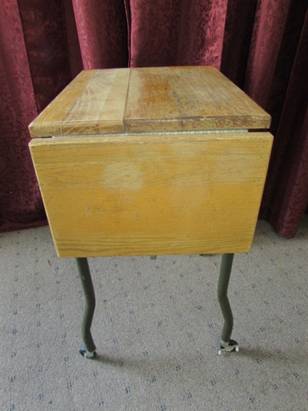 VINTAGE ROYAL TYPEWRITER WITH ROLLING TABLE