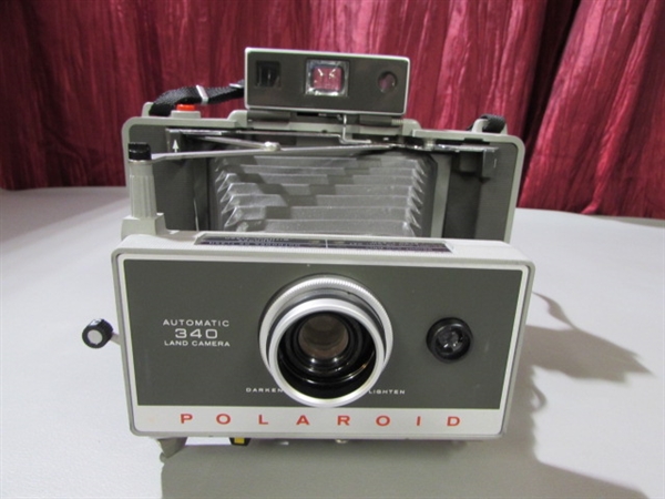 VINTAGE POLAROID CAMERA & ARGUS PROJECTOR