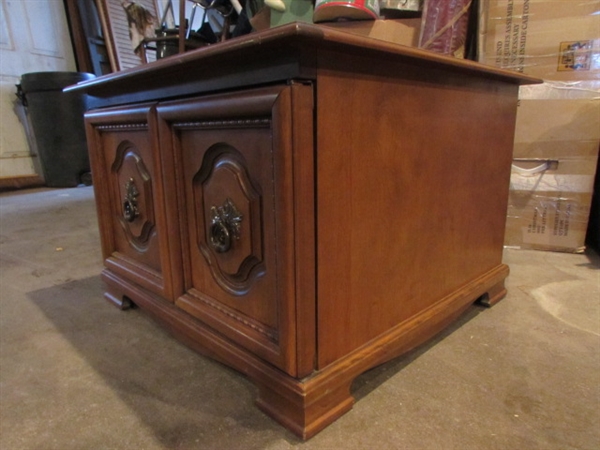 WOOD SIDE TABLE