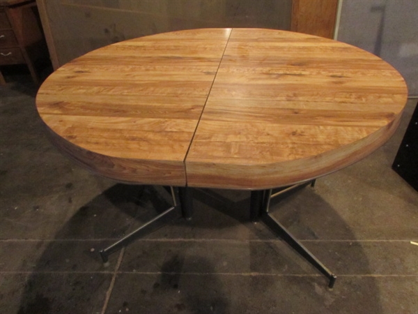 VINTAGE DINING ROOM TABLE