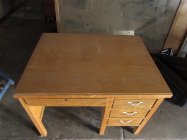 SMALL OAK DESK