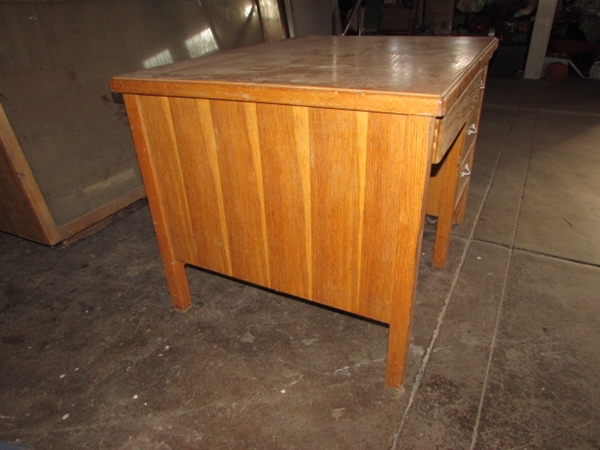 SMALL OAK DESK